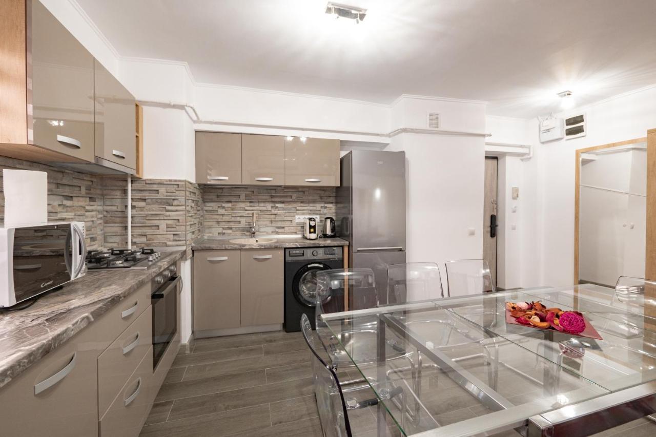 Luxury Ultracentral Piteşti Exteriör bild